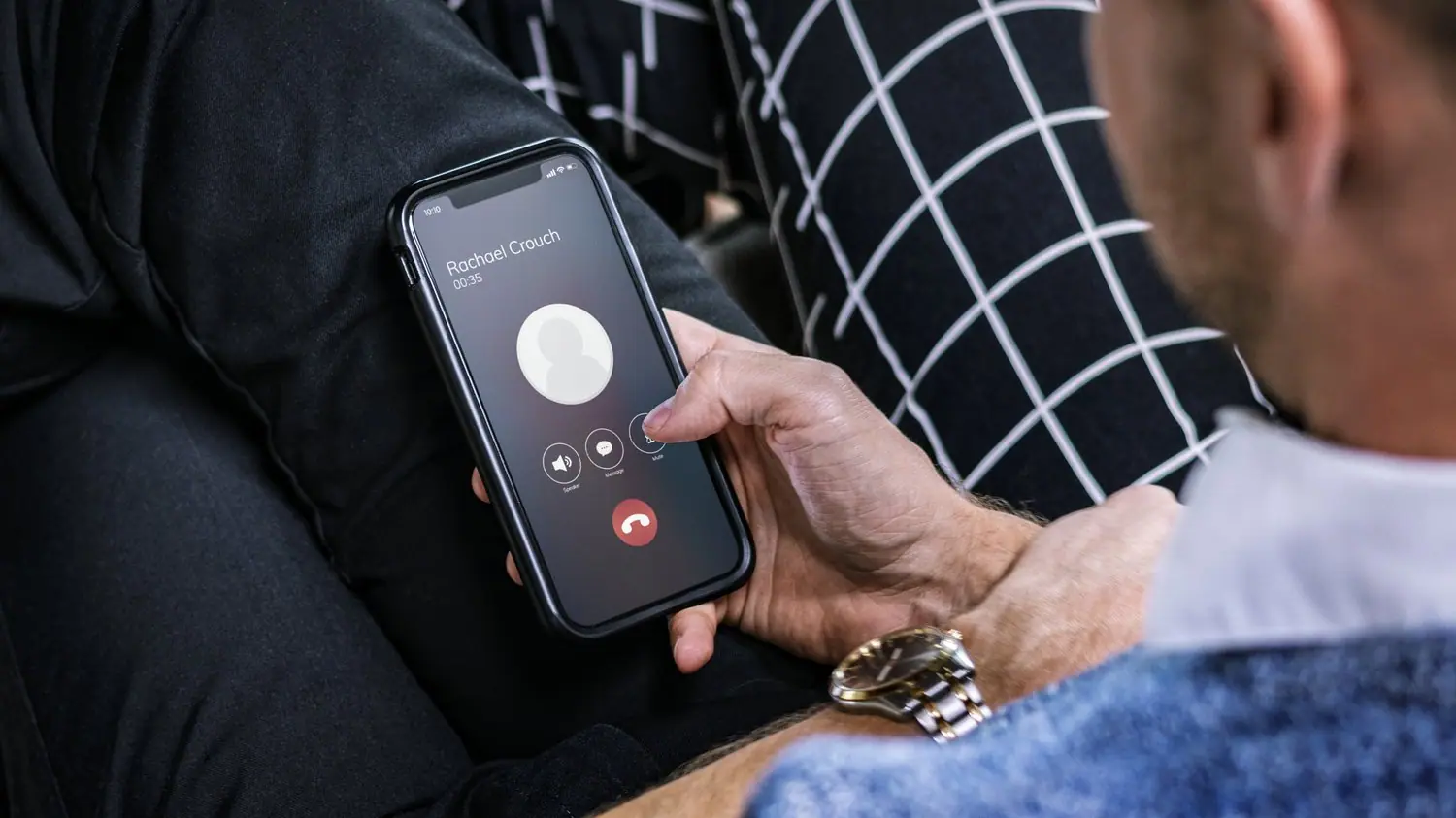 Jak rozpoznać oszustwa SMS-owe i telefoniczne?