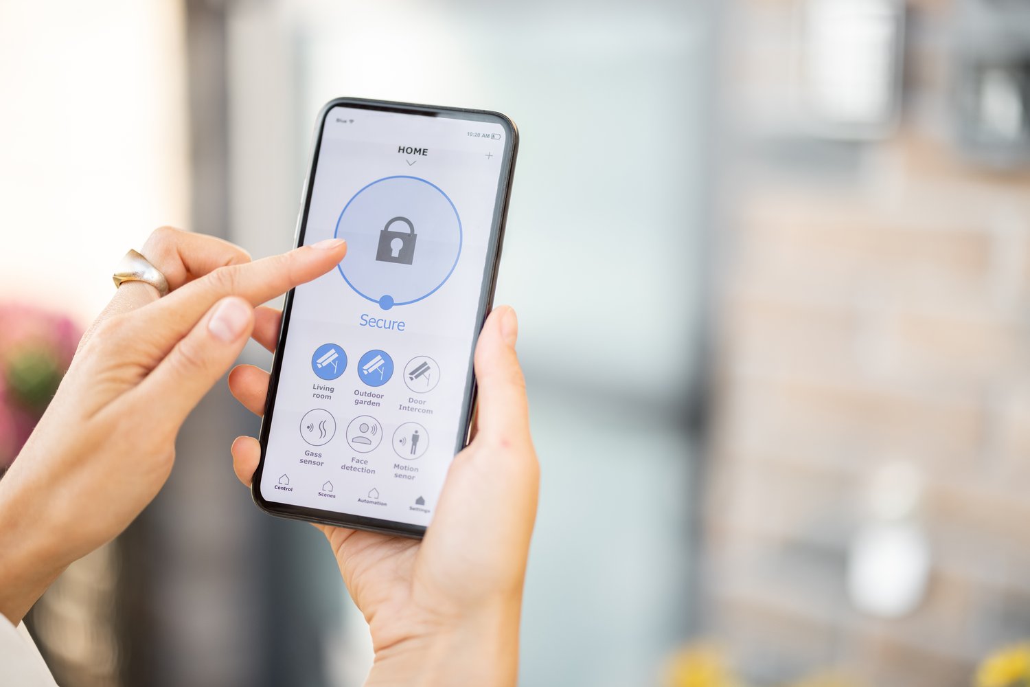 Jak sprawdzić czy aplikacja na smartfon jest bezpieczna przed instalacją?